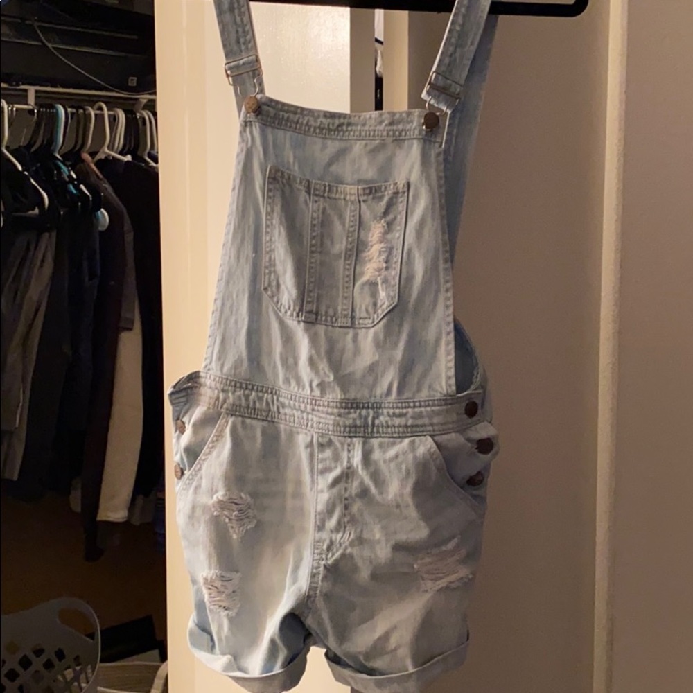 Distressed overalls shorts